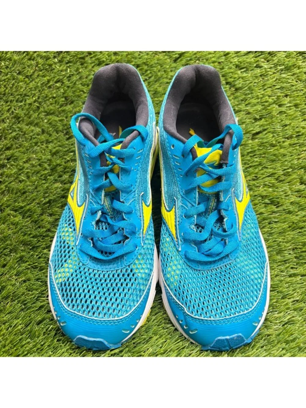Mizuno Wave Sayonara 3 Womens Size 7 Blue Yellow Athletic Running Shoes Sneakers